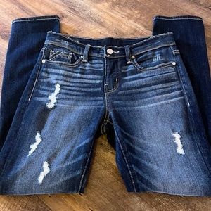 Buckle black sz 24, 27” inseam more straight then skinny. Pretty new